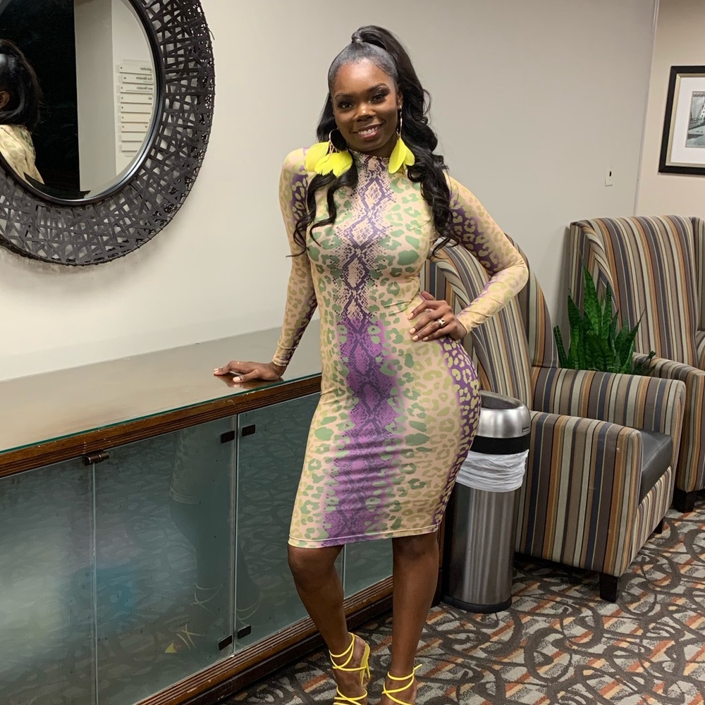 Dress - Picture 2 of 3